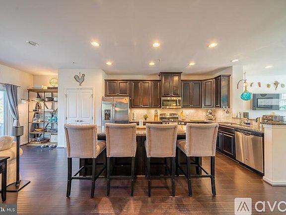 5th image of 1827 Honeysuckle Ct