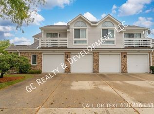 1227 Ranchview Ct, Buffalo Grove, IL 60089