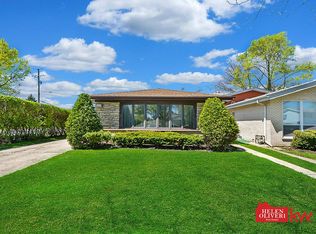 8800 Lowell Ter, Skokie, IL