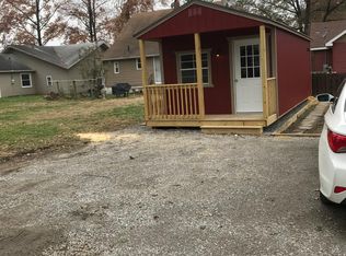 1004 S 14th St #B, Herrin, IL 62948