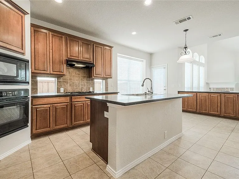 2338 Falcon Point Dr — Photo 7