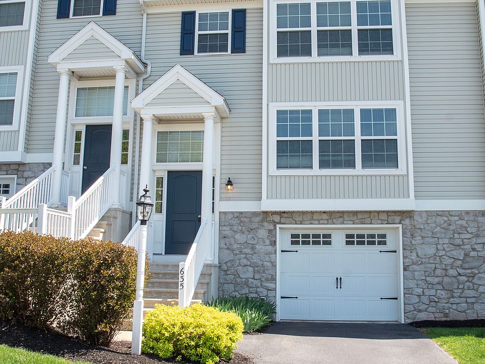 1st image of 635 Winding Ln