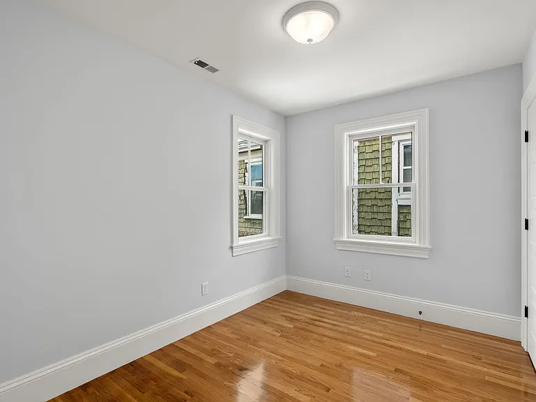 80 Linden St #1 — Photo 10