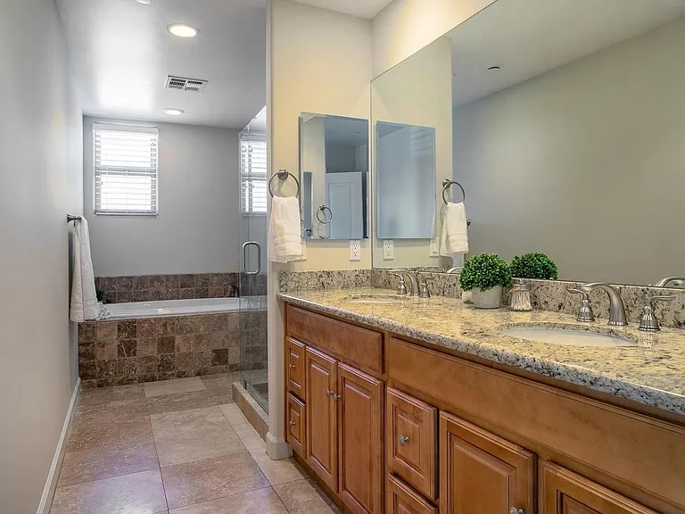 617 S Roosevelt St — Photo 17
