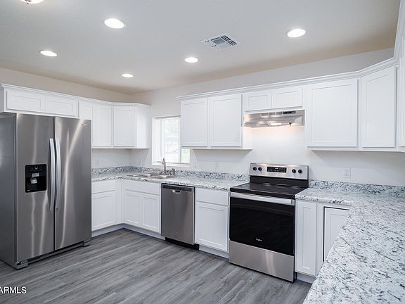 2nd image of 7537 N 21st Ave APT 11