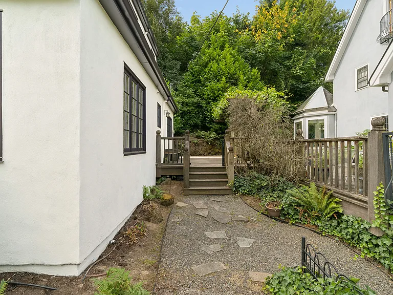 1524 SW Myrtle St — Photo 59