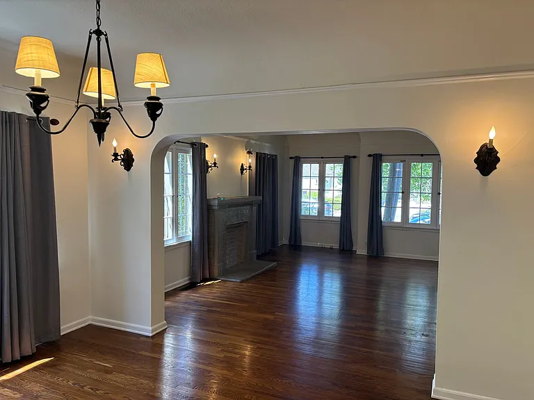 6284-6286 Commodore Sloat Dr — Photo 5