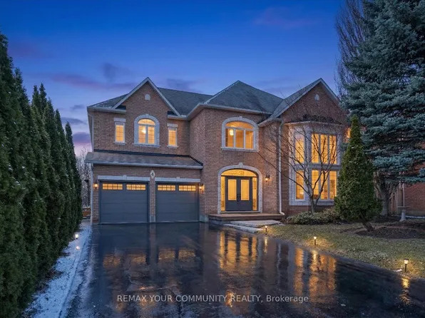 4 Marinucci Ct, Richmond Hill, ON L4C 0M3