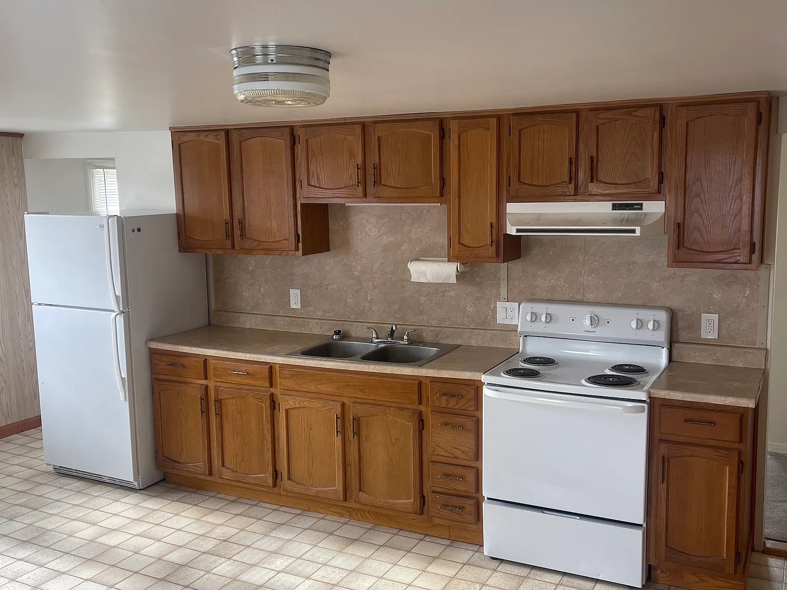 1 bed, 700 sqft, $1,000 — Photo 2