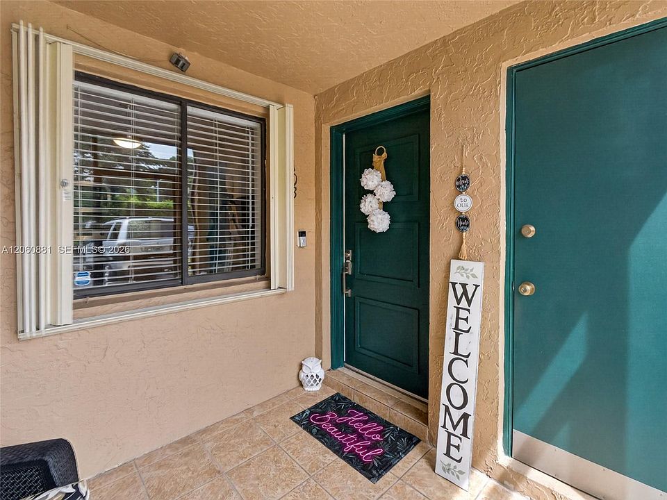 1st image of 205 Lakeview Dr APT 103