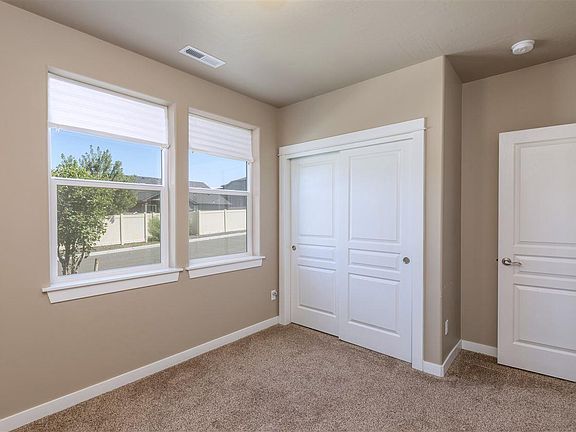 4th image of 2743 Chelan Loop