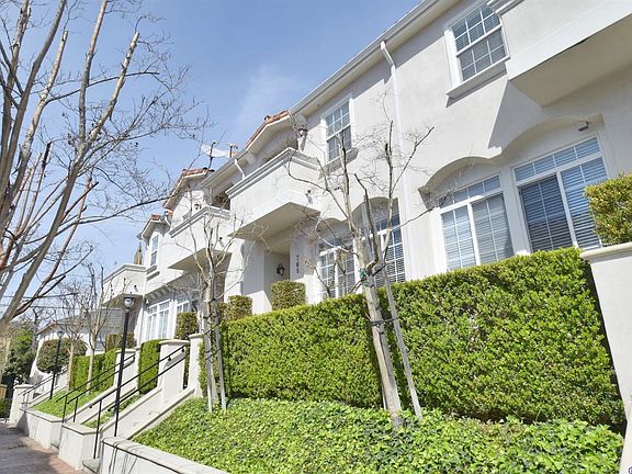 3rd image of 765 E Olive Ave