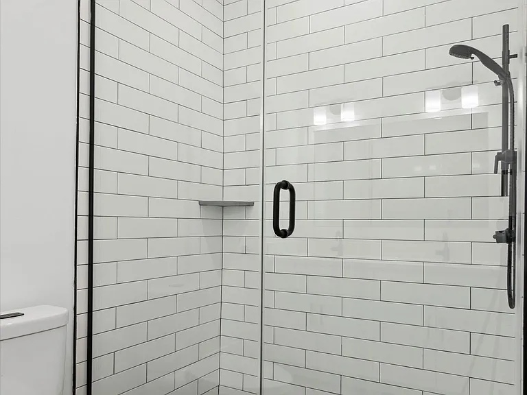 85 E Sharpnack St — Photo 10
