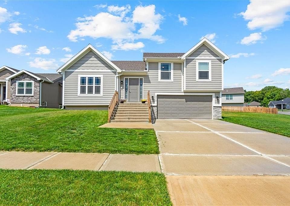 1st image of 5318 Crystal Dr