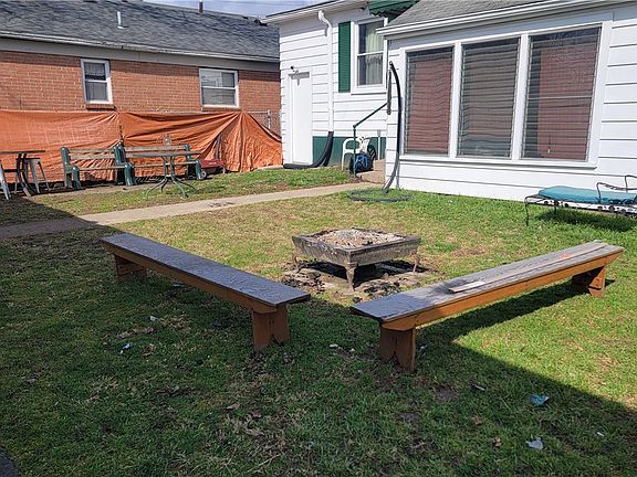 4th image of 1850 Gondert Ave