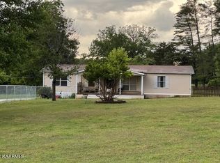 5709 Roberts Rd, Corryton, TN 37721