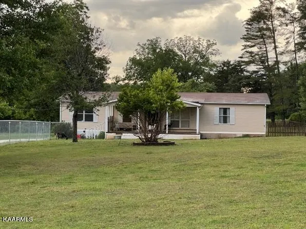 5709 Roberts Rd, Corryton, TN 37721