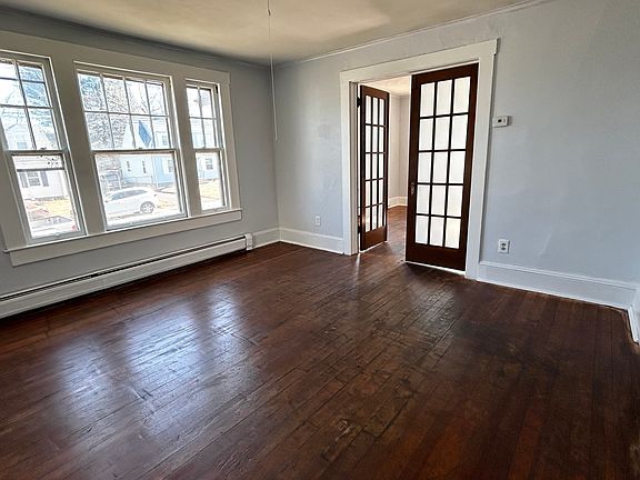 2nd image of 30 Neanda St Floor 1