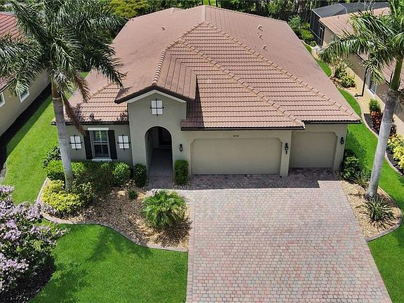 2nd image of 8741 Westwood Oaks PL