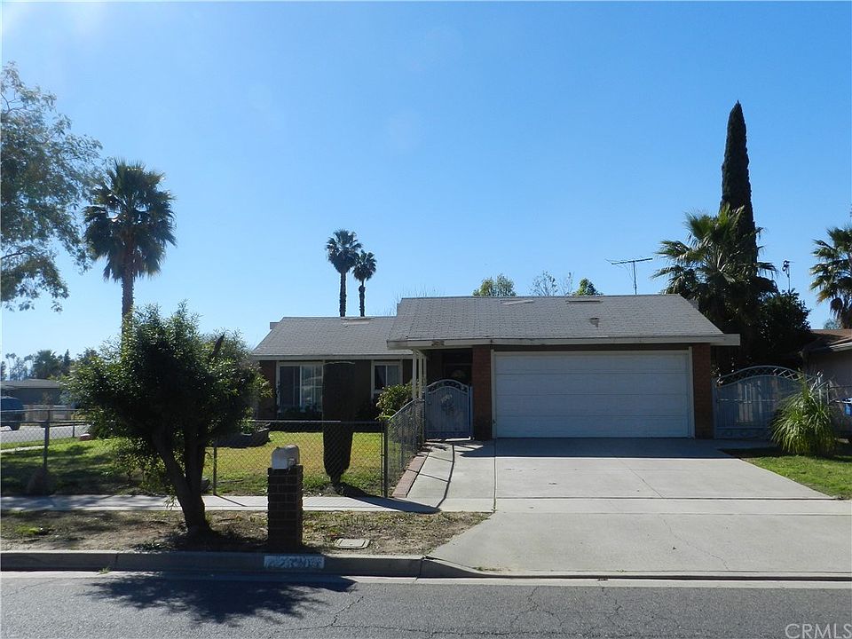 2nd image of 2830 Dorlen St