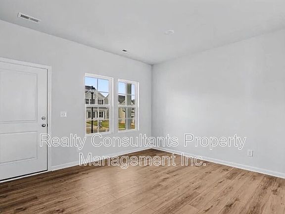 4th image of 534 Raspberry Hill Rd