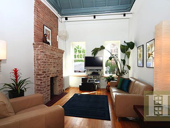 3rd image of 53 W 11th St #45E