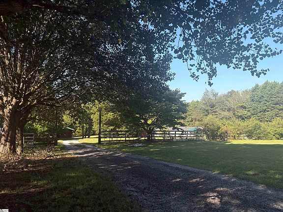 2nd image of 347A Shelton Rd