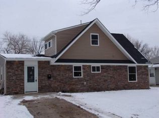 179 Holly Dr, Levittown, PA