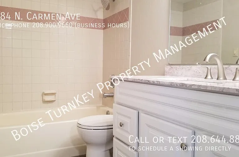 2284 N Carmen Ave — Photo 2