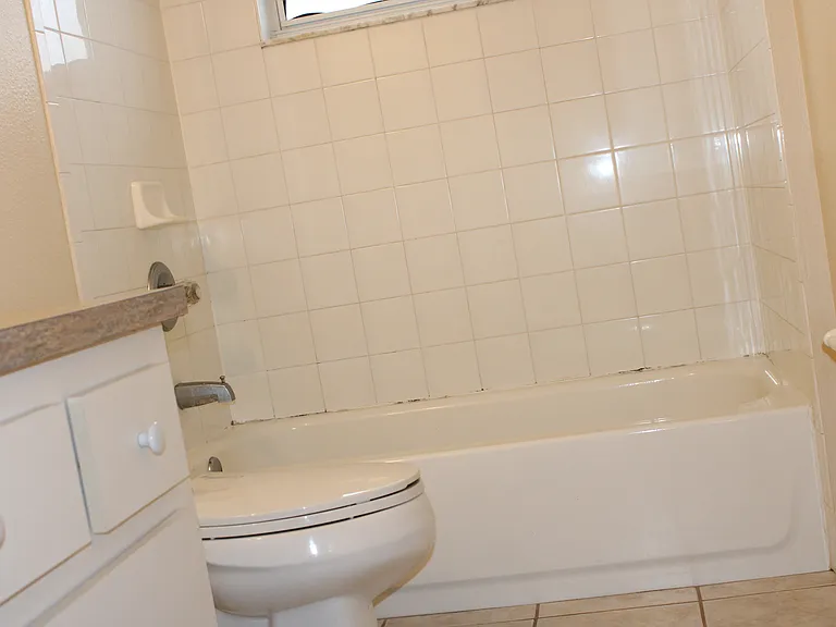 165 Plain View Dr #B — Photo 9