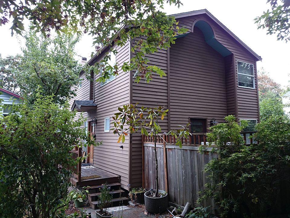 2nd image of 4606 47th Ave S