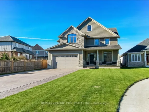 12 Pebble Beach Ct, Saint Thomas, ON N5R 0C5