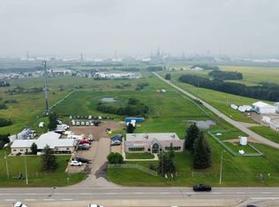 2220 Broadmoor Blvd, Strathcona County, AB T8H 1B4