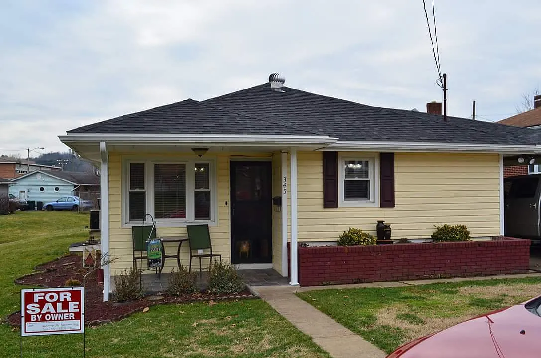354 3rd Ave photo 1