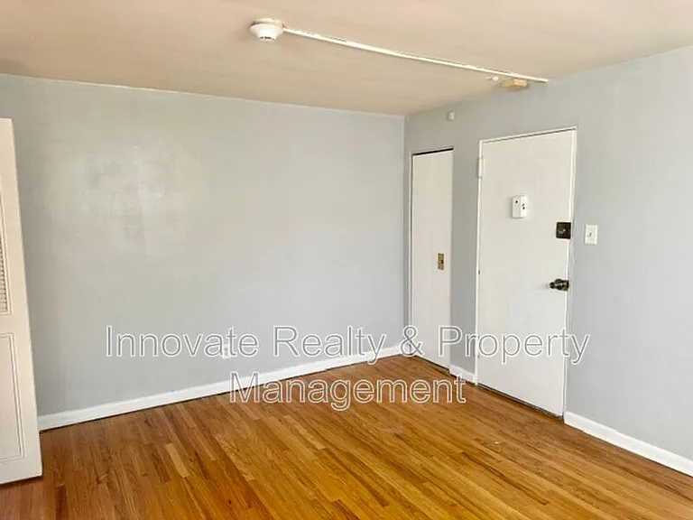 9513 Hoff St #8 — Photo 6