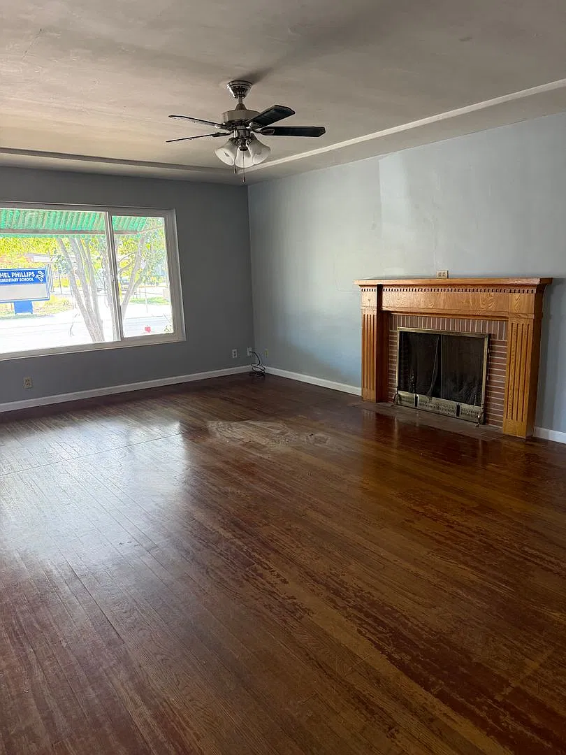 3 Bed / 2 Bath Sacramento Home — Photo 2