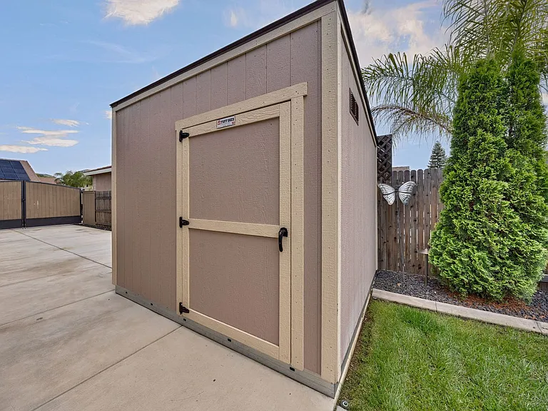 200 Moisant Ct — Photo 46