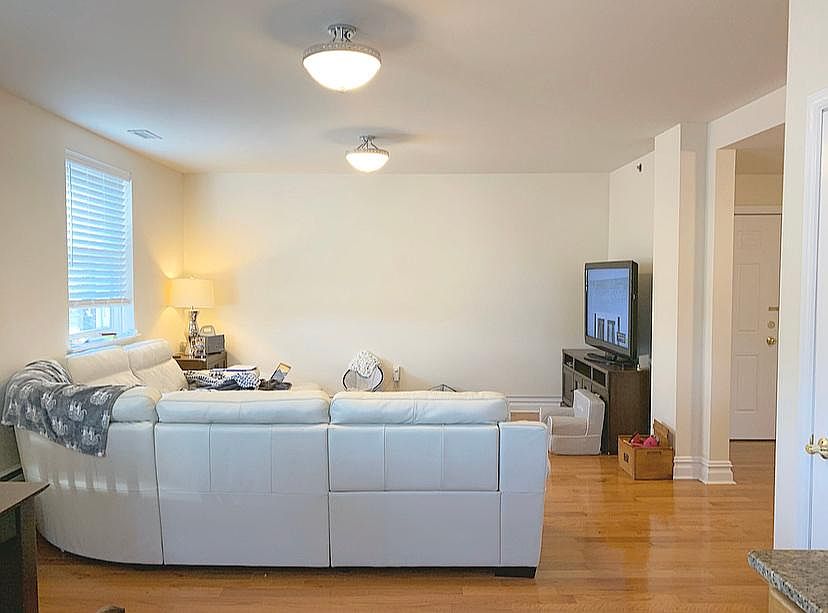 1st image of 256 Franklin Ave APT 3C