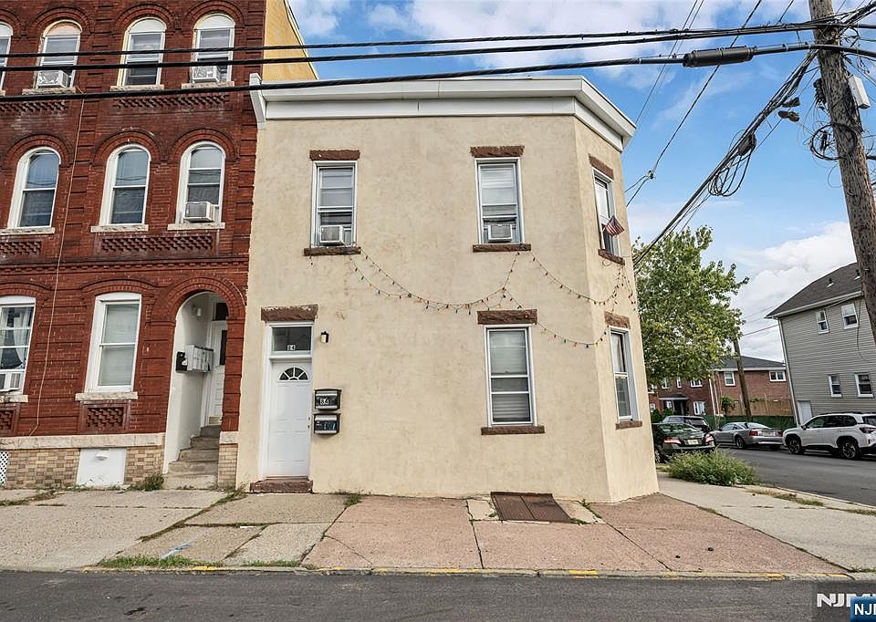 1st image of 84 Westervelt Place