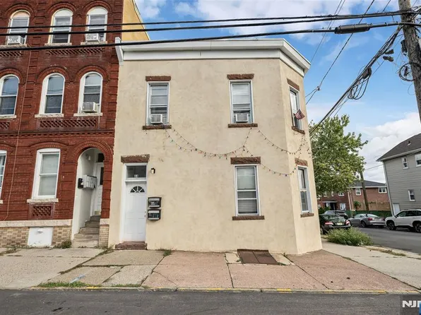 84 Westervelt Place, Lodi, NJ 07644