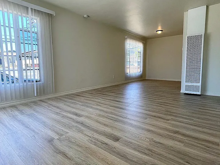 3028 Poe St — Photo 1