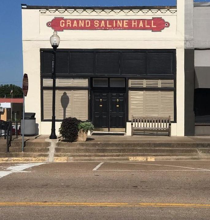 Front of 138 N. Main Street Apartment