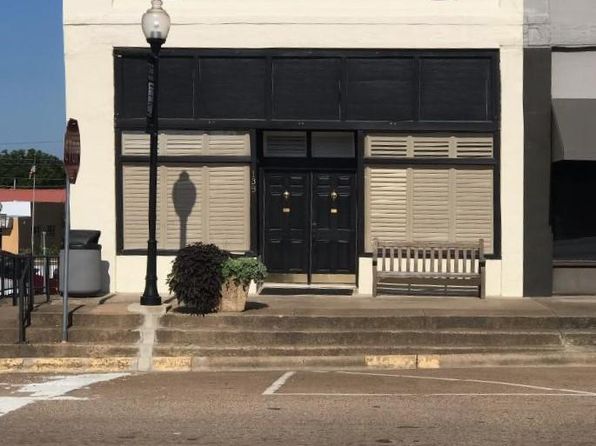 138 N Main St
