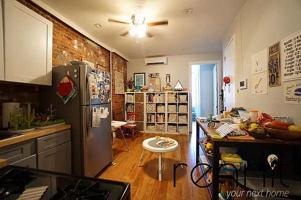 Rented by Rennit Inc. | media 4