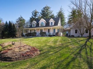 4 Bayberry Ln, Hadley, MA 01035