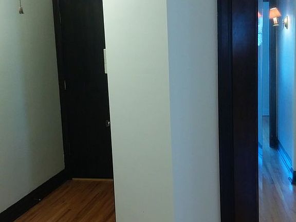 5th image of 2120 Aldrich Ave S APT B