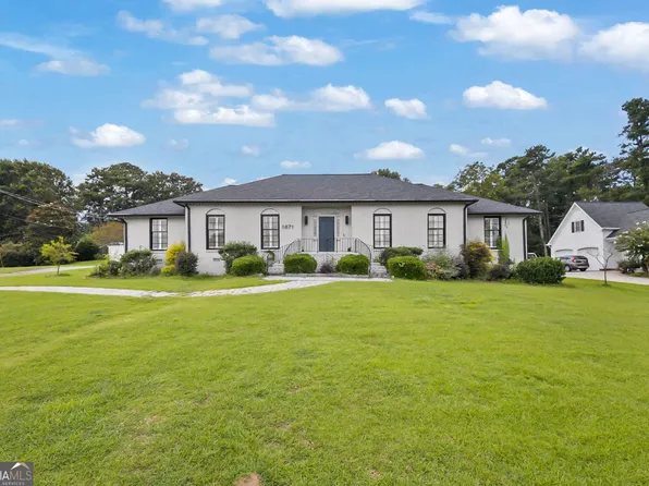 8671 Lake Forrest Dr, Douglasville, GA 30134