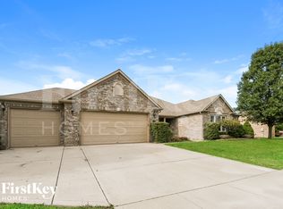 5696 W Port Dr, McCordsville, IN 46055