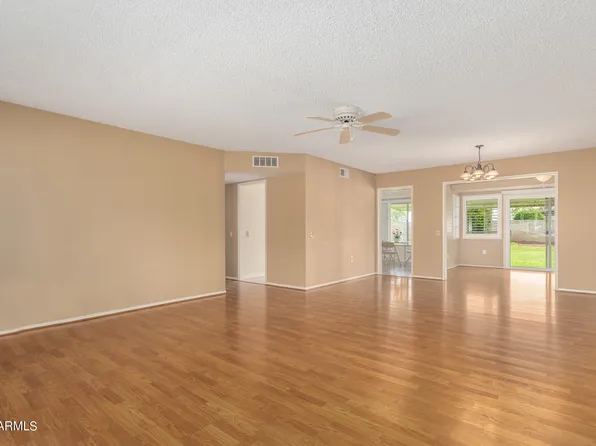 18001 N 99TH Drive, Sun City, AZ 85373