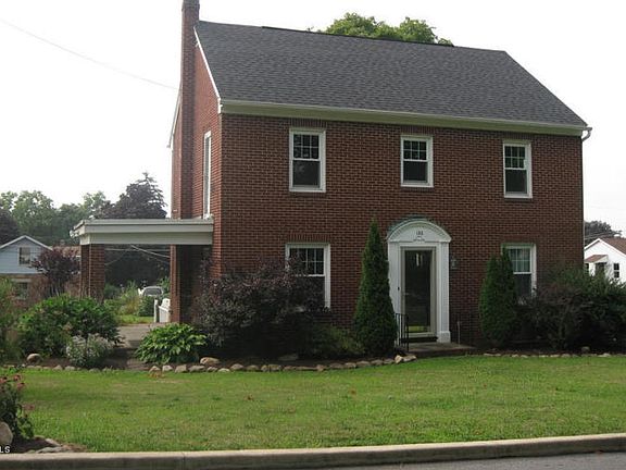 3rd image of 120 E 1st St